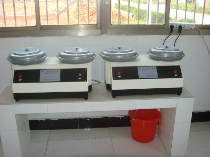 金相磨光機(jī)